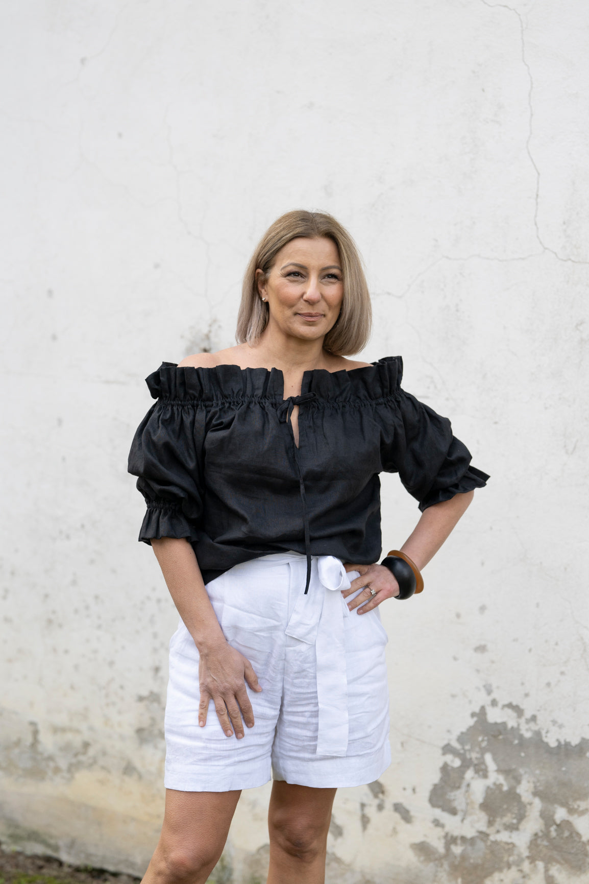 Bella Linen Ruffle Top - Black