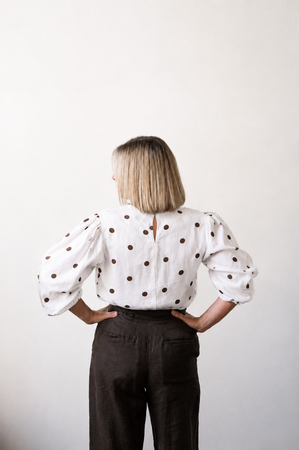 Tessa Linen Top - White with Espresso Dot
