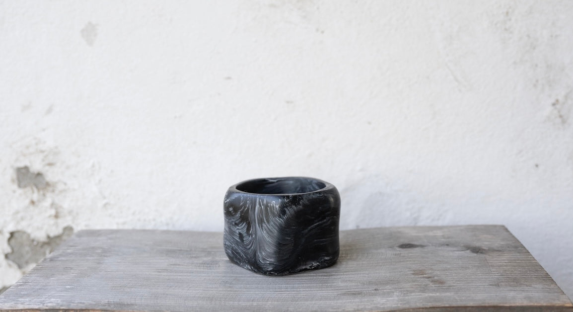 Wilma Resin Bangle - Black.Marble - Medium