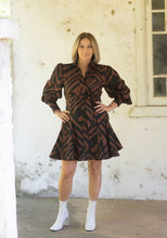 Load image into Gallery viewer, Wanda Linen Dress - Sorrel/Black Print