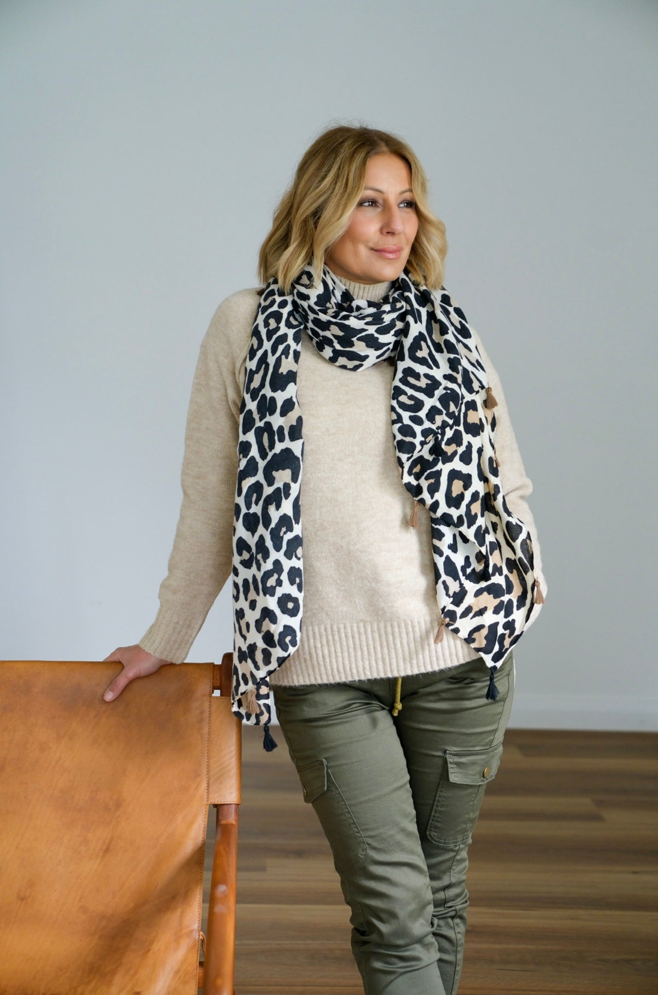 Lena Leopard Scarf - Light