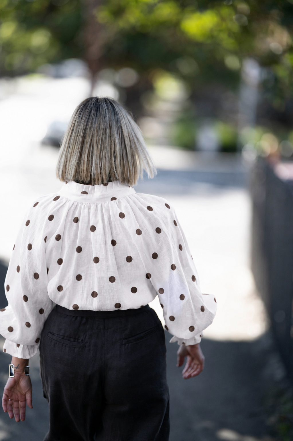 Daisy Linen Top - White with Espresso Dot