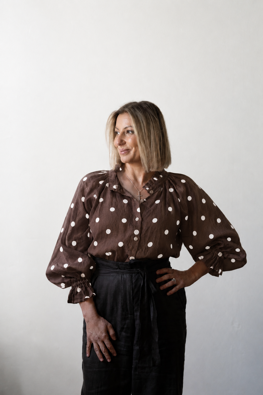 Daisy Linen Top - Espresso with White Dot