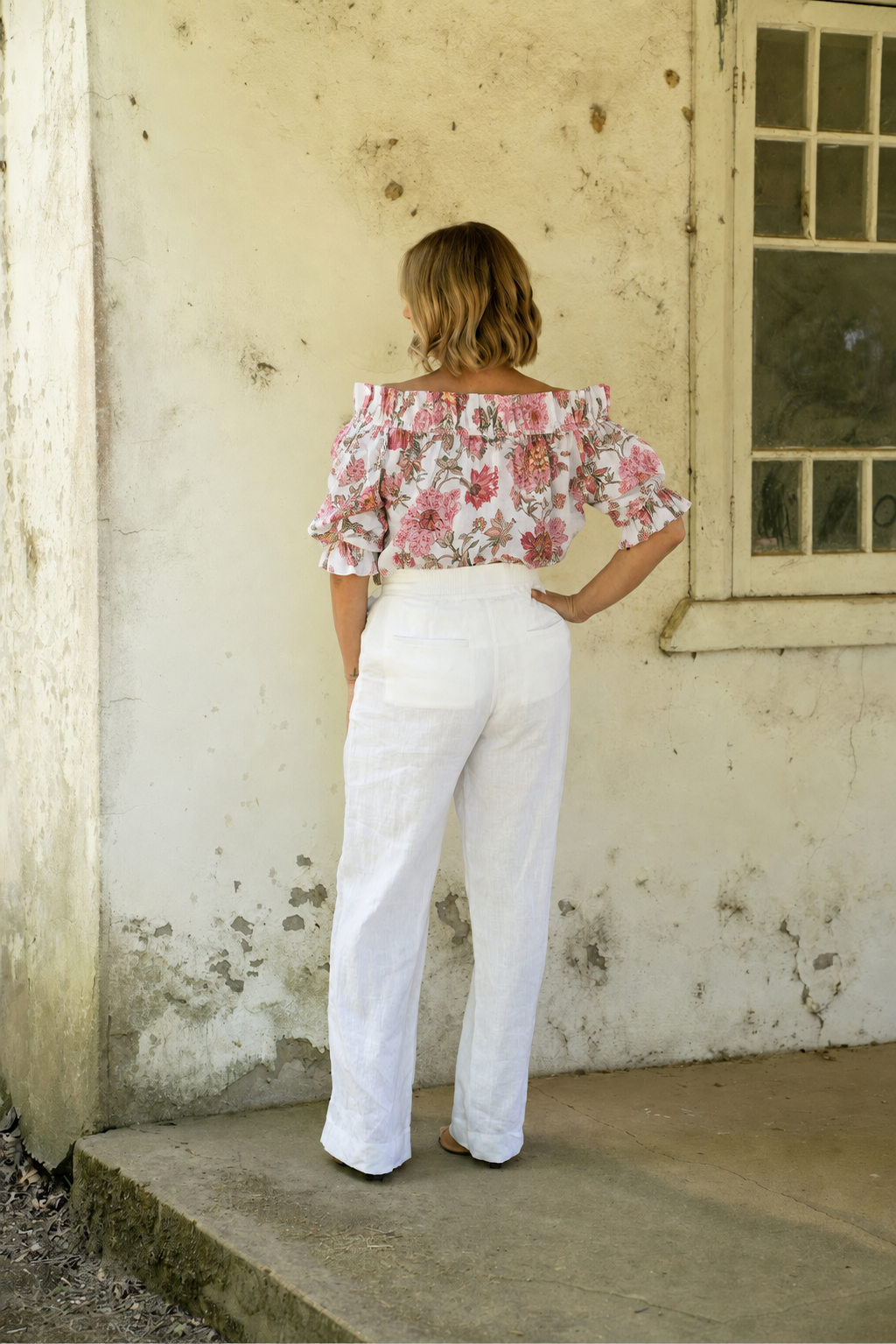 Bella Linen Ruffle Top - White Floral Print