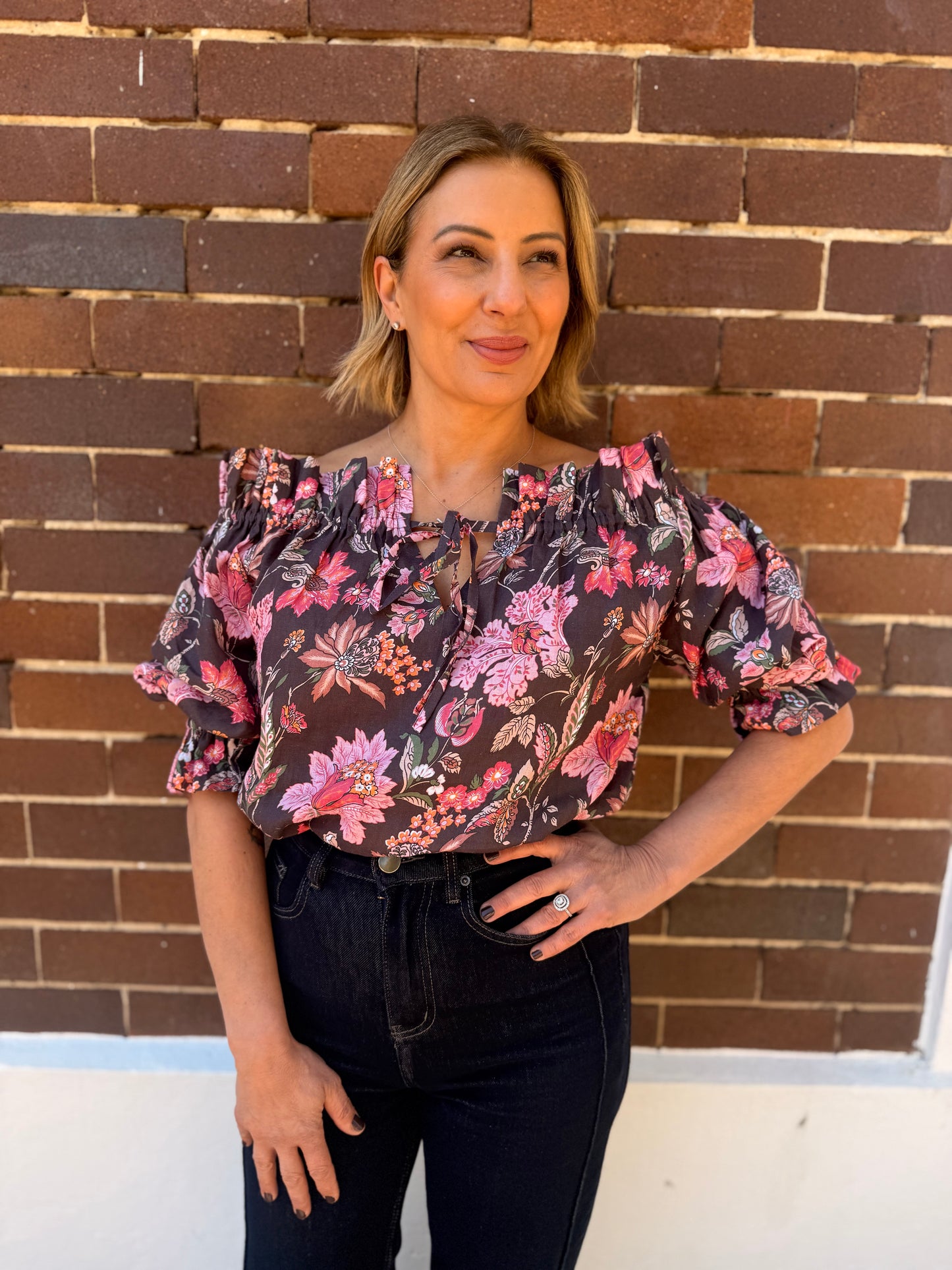 Bella Linen Ruffle Top - Espresso Floral Print