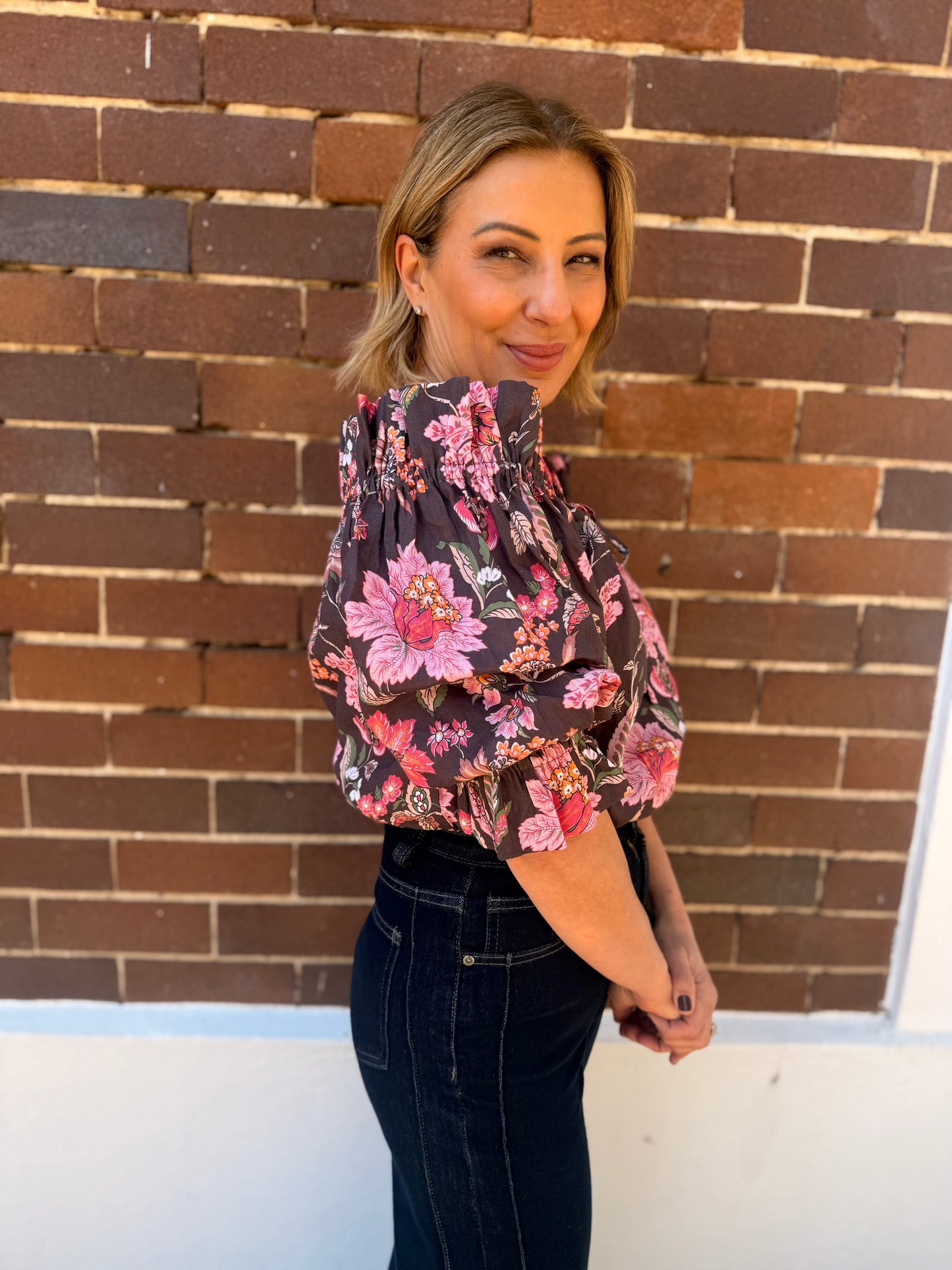 Bella Linen Ruffle Top - Espresso Floral Print